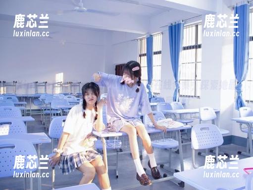 Xiuren秀人网 - 吴小小睡衣写真在线合集，探索她最私密的时尚瞬间与生活态度.txt