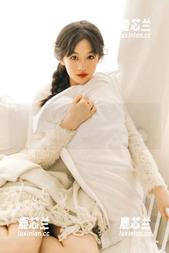 Xiuren秀人网-夏诗诗Sally Xiuren秀人网 - 走进夏诗诗Sally的教室,感受她写真作品中的艺术气息和原图资源.txt