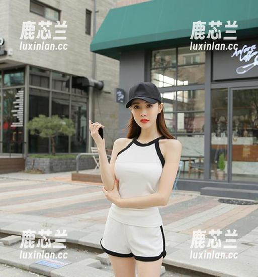 Xiuren秀人网 - 夏雪爱带你领略短裙高清合集，解锁每一寸美丽姿态！.txt