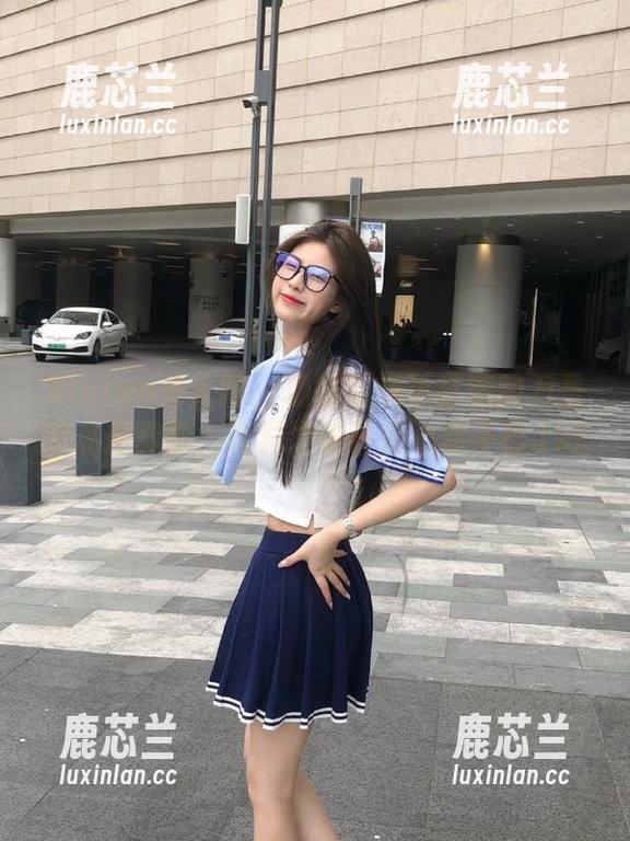 Xiuren秀人网 - 奶喵喵亲手打造的万圣节私拍套图，诡异之美让你心动不已.txt