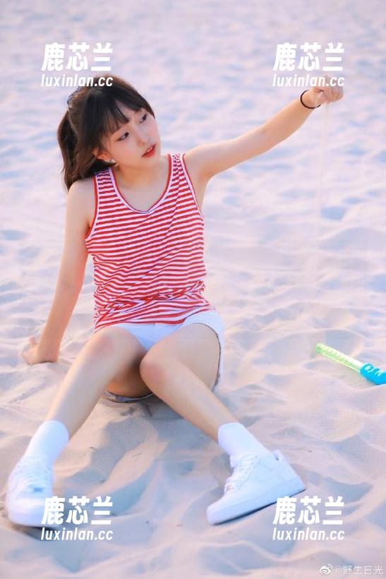 Xiuren秀人网-小乔babyb Xiuren秀人网 - 在高跟鞋里绽放魅力:小乔babyb写真图包带你领略时尚魅力.txt