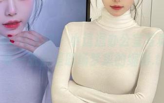 Xiuren秀人网 - 小逗逗办公室写真分享：每一张都是职场梦想的缩影.txt