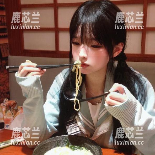Xiuren秀人网 - 和服之美：张优ayoyo精致图片合集，展现女性柔美与力量的完美平衡.txt