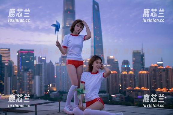 Xiuren秀人网 - 张思允Nice泳池写真合集：游泳与阳光交织的唯美照片展现.txt