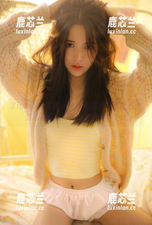 Xiuren秀人网-桃桃子 Xiuren秀人网 - 桃桃子套装写真图包:灵动青春与时尚的完美融合.txt