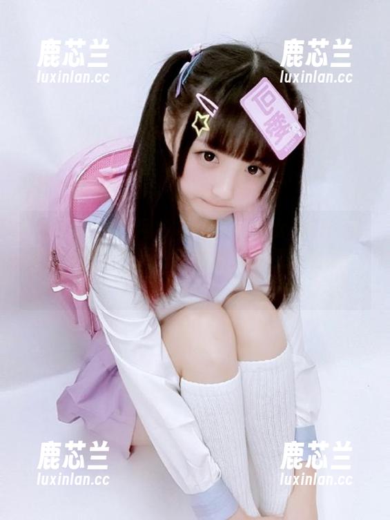Xiuren秀人网 - 模特悦悦少女图包：无圣光辣眼睛，绝对不容错过的视觉盛宴！.txt