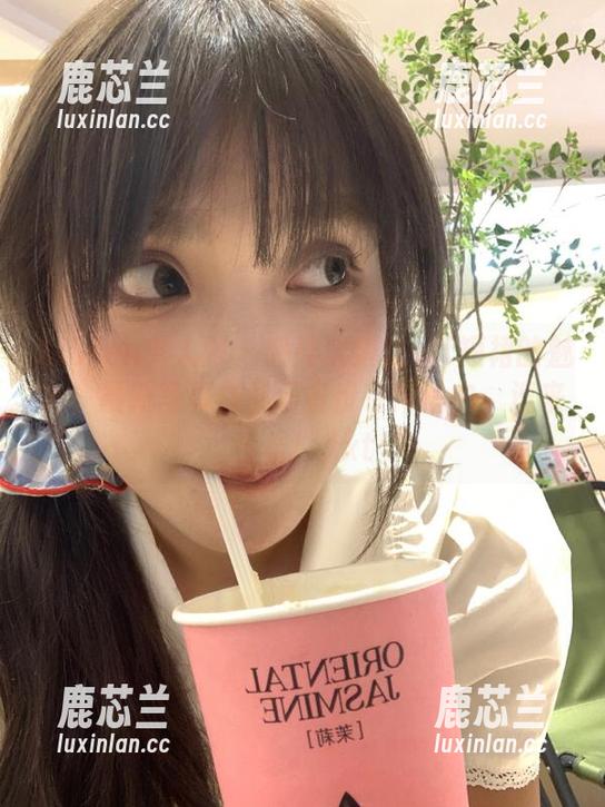 Xiuren秀人网 - 感受沈蜜桃off短裙的魅力，最新写真作品已备份在网盘中，速来查看！.txt