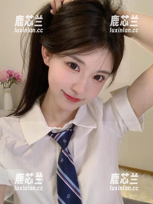 Xiuren秀人网-王婉悠Queen Xiuren秀人网 - 王婉悠Queen的私房浴缸秘密:每一缕水波都流淌出美丽图包.txt