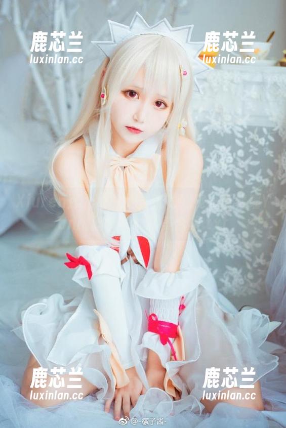 Xiuren秀人网 - 无圣光的绝宠：王馨瑶Yanni丝袜写真精美合集.txt