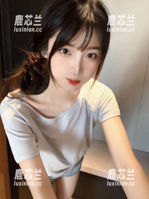 Xiuren秀人网 - 最新瑞瑞ruirui万圣节写真，甜美与恐怖兼具的惊艳画面.txt