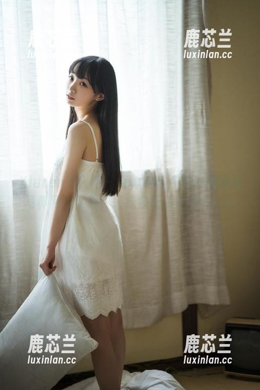 Xiuren秀人网-白诗雅 Xiuren秀人网 - 女神降临:白诗雅婚纱写真网盘下载,轻松获取美丽瞬间.txt