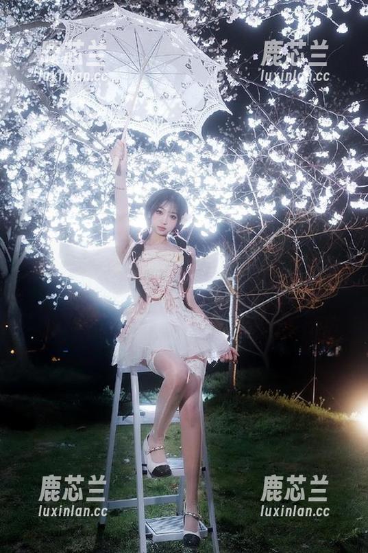 Xiuren秀人网 - 最新写真作品集，荡漾Crystal教你如何在内衣中绽放自我.txt