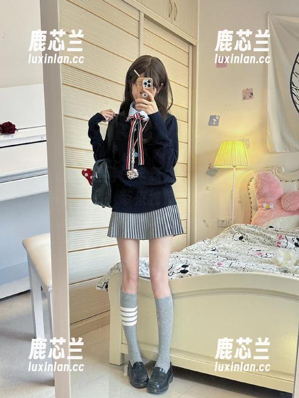 Xiuren秀人网 - 全新发布最新西希白兔日常写真作品，带来独特的生活美学图片.txt