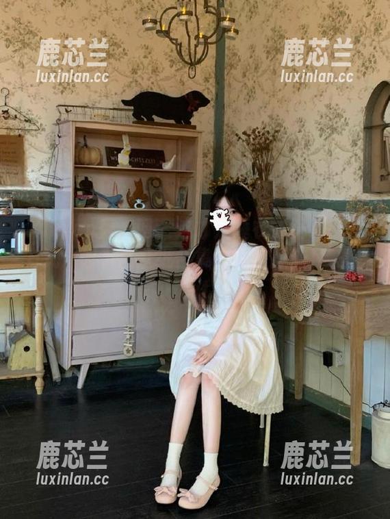 Xiuren秀人网 - 这才是睡衣的正确打开方式：谢小蒽壁纸合集，笑到停不下来！.txt
