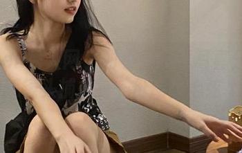 Xiuren秀人网 - 谢小蒽黑丝写真分享:细腻镜头捕捉每一份动人心弦.txt