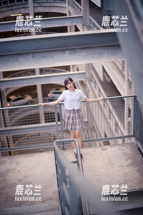 Xiuren秀人网 - 软软Roro修女的魅力揭秘：唯美写真作品集精选无遗.txt