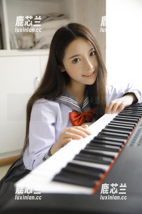 Xiuren秀人网 - 雨儿1494透明写真集分享，展现自然与人文的完美结合.txt