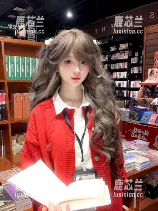 Xiuren秀人网 秀人网带你飞翔:红气球主题图包,免费下载最新写真作品,精彩不断!.txt