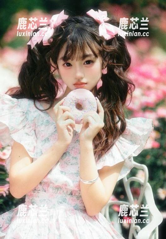 YouMi尤蜜荟-Egg-尤妮丝Egg YouMi尤蜜荟 - 私人定制!Egg-尤妮丝Egg姐姐的私拍图片带你进入梦幻世界!.txt