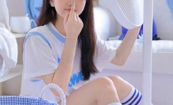 YouMi尤蜜荟 - 领略周妍希的居家风格，精选写真资源让你沉浸在舒适氛围中.txt