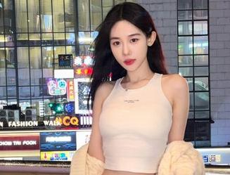 YouMi尤蜜荟 - 精选写真集：是小逗逗在泳池中的美丽时刻，惹人沉醉.txt
