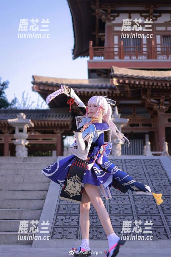 不可错过的aqua水淼原创高清写真，跟随原神妮露的奇幻旅程.txt