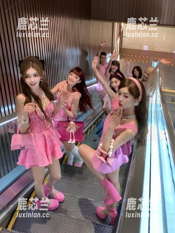 beautyleg - 最新写真集“Dana黑白”：获取灵感，感受博主Dana的创作精髓.txt