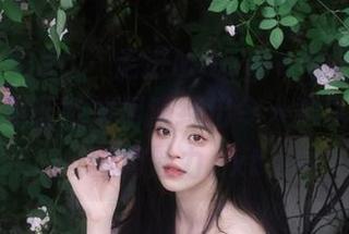 beautyleg - 走进Maggie礼服高清作品集，见证她如何演绎出令人难以抗拒的时尚魅力.txt