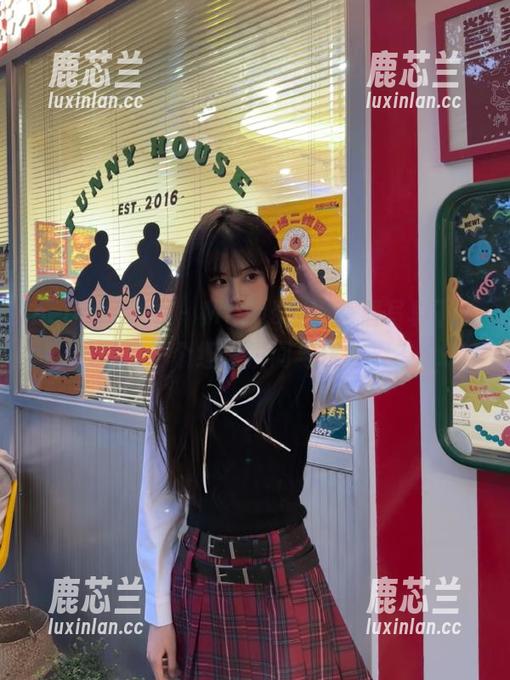 beautyleg-Miyas beautyleg - Miyas旗袍高清写真下载,记录每一个细腻瞬间与优雅姿态.txt
