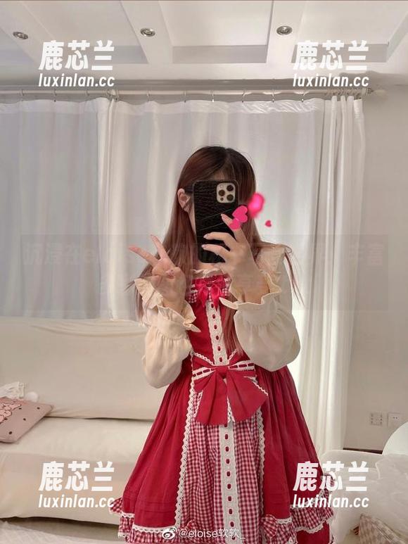 沉浸在eloise软软的秘书写真世界：丰富多彩的图包尽情享受.txt