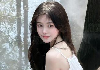 pans - 感受小九丝袜之美：私拍资源为你带来极致视觉享受.txt