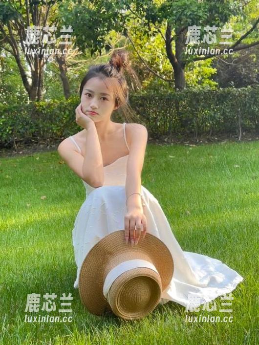 pans-小柔 pans - 重磅更新!小柔为你奉上最新棉袜美图,温柔又诱人.txt