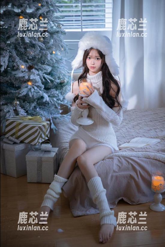 pans - 小青比基尼写真原图精选：美丽与自信交织的视觉盛宴！.txt