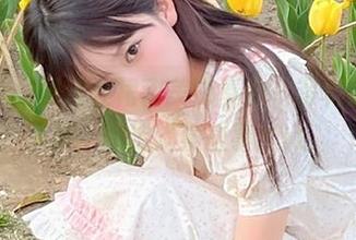 pans - 果汁红裙甜美协奏曲：写真图包合集，缔造浪漫故事.txt
