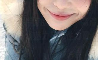 pans - 踏入诗诗的办公室：高清写真集中探索职场魅力与女性力量.txt