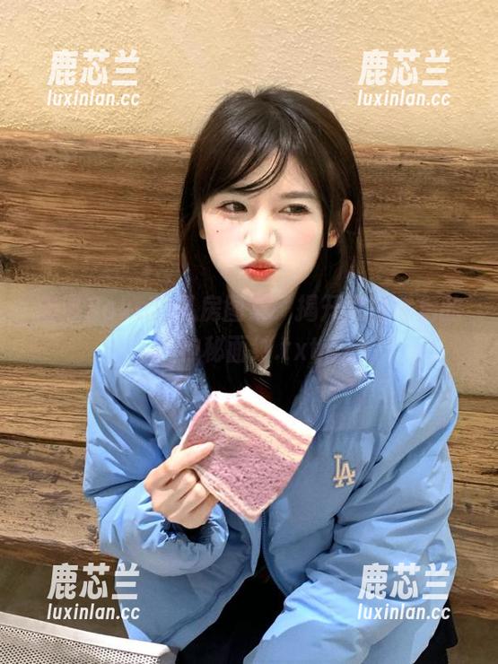 走进Saku的私房图集，揭开剧情背后的神秘面纱.txt