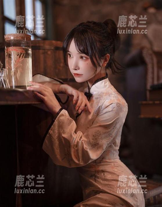 最新发布：一千只猫薄禾瑜伽写真套图，展现诗意与力量结合.txt