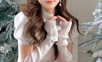 丽柜 - 走进小熊花嫁的全套作品，发现她隐藏的独特美丽与故事！.txt