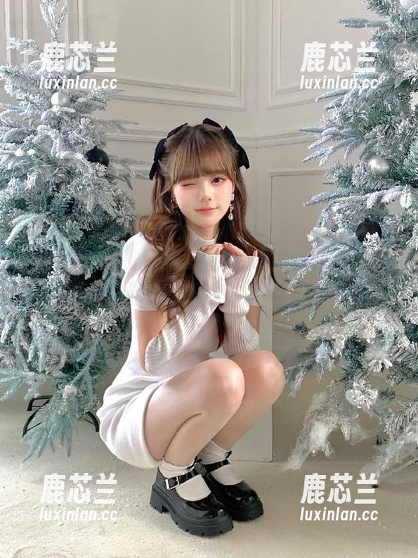 丽柜-小熊 丽柜 - 走进小熊花嫁的全套作品,发现她隐藏的独特美丽与故事!.txt