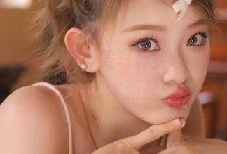 丽柜 - 心心女神绝美写真实录，图库资源为你解锁艺术新视野.txt