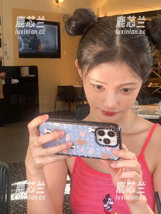 丽柜 - 独家揭秘文欣连衣裙写真，免费高清视频下载等你来享！.txt