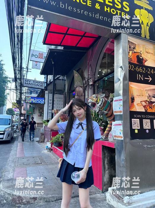 丽柜 - 轩轩在线写真：圣诞节的焦点瞬间，尽情感受美好时光.txt