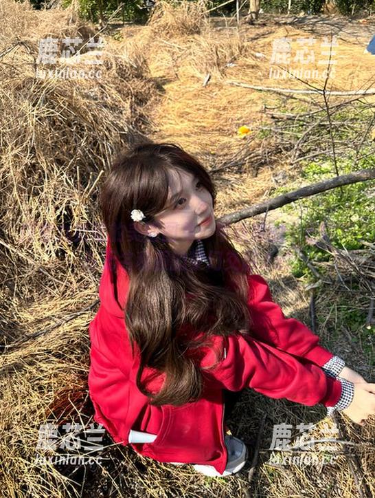 探索九柒喵的美图图集：甲铁城的卡巴内瑞与无名和服的梦幻交融.txt