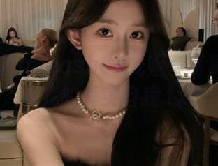 当九柒喵unleashed龙姬：写真图包揭示我的真实自我.txt