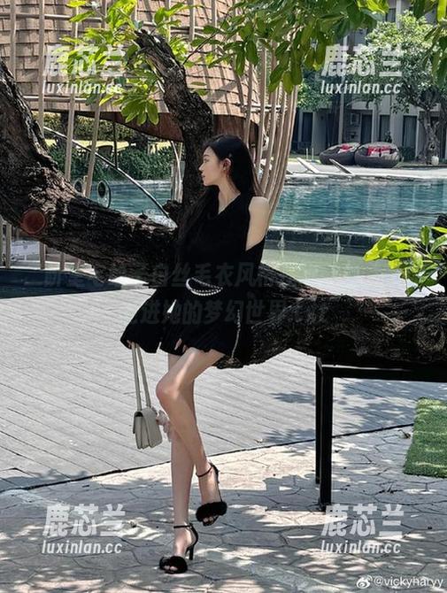 二阶堂宅绘子 二阶堂宅绘子白丝毛衣风格在线合集,带你走进她的梦幻世界.txt