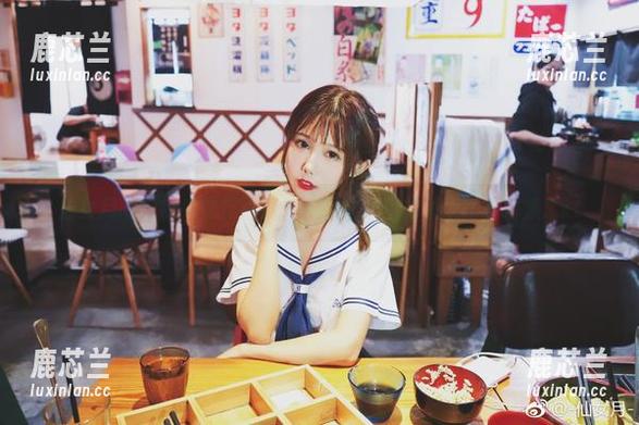 仙女月的粉色内衣作品：展示女性之美的精致图片合集.txt