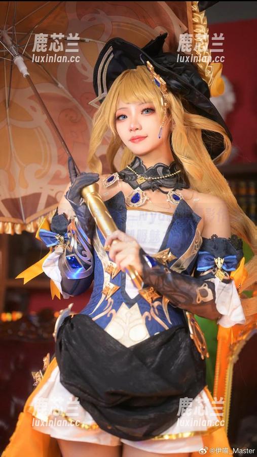 最新图库中的伊喵君_Nya制服摄影作品，完美演绎制服魅力.txt