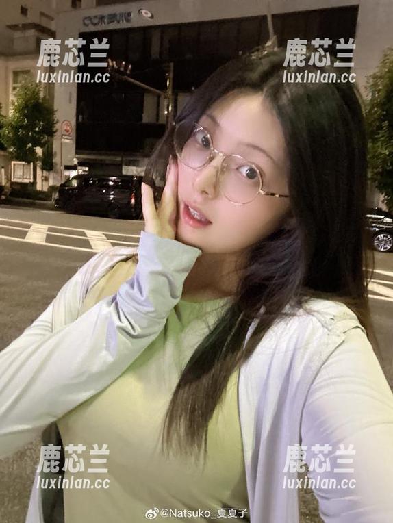 你夏夏与秘密恋人：一个梦幻般的高清合集，感受纯粹爱情的美好.txt