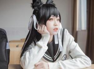 私拍图集新视角：“你的负卿”塑造的学姐兔女郎颠覆常规.txt