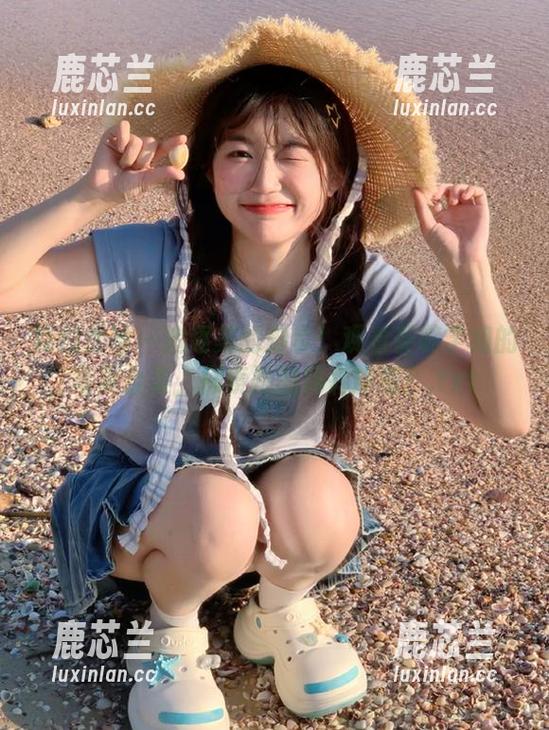 克拉女神 - 追逐美的脚步！观看姜璐学姐的写真合集，探索她的精彩旅程！.txt